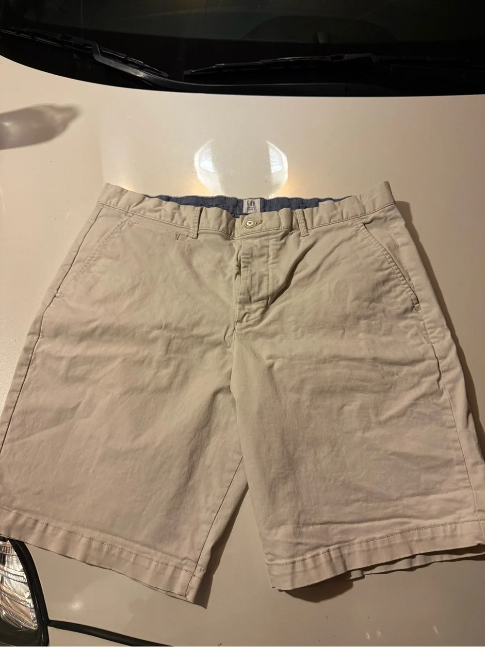 Gap Men's Beige Chino Shorts 9”